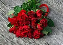 Chcete se naučit uvázat kytici růží?