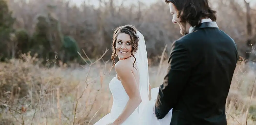 Přírodní svatba s luční kyticí | KvětinyOnline