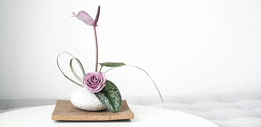 Flowers in a global context - symbolism and cultural references