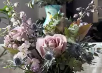 Pastel dreams and elegance – How to bring soft floral tones into your home