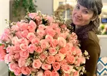 World of roses: The queen of flowers in all her forms